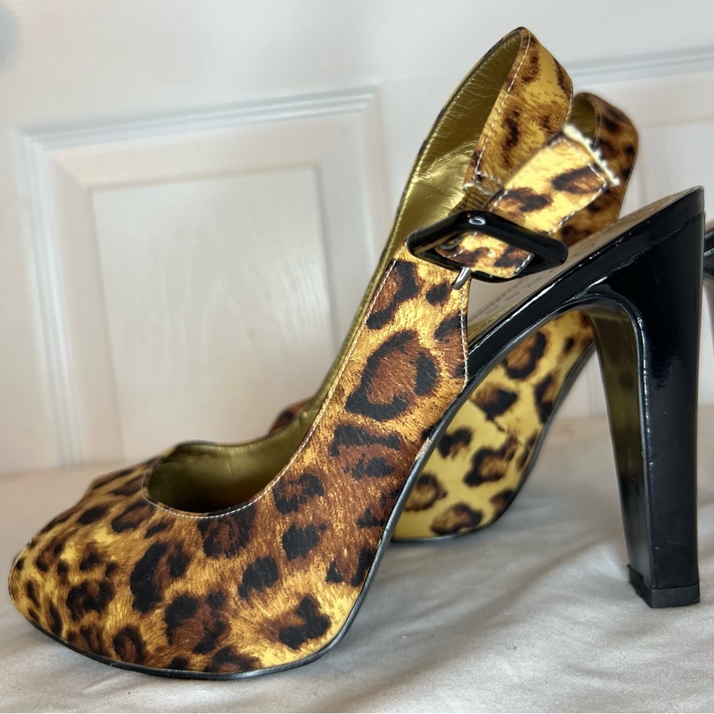 Guess Leopard Print Peep Toe Ankle Strap Stiletto Size 7 🐆